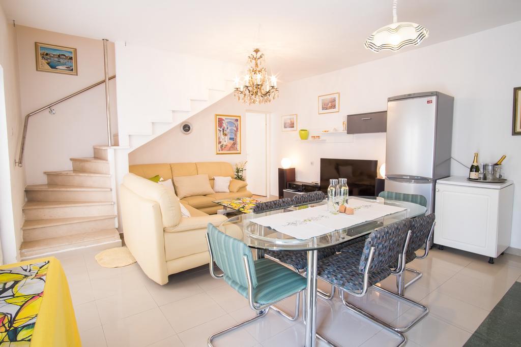 Apartment Katarina Malinska Habitación foto
